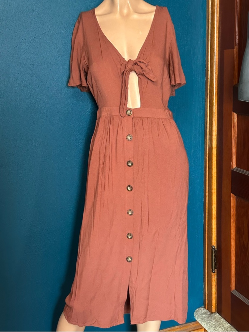 Mimi Chica Rust Tie-Front Button Midi Summer Dress